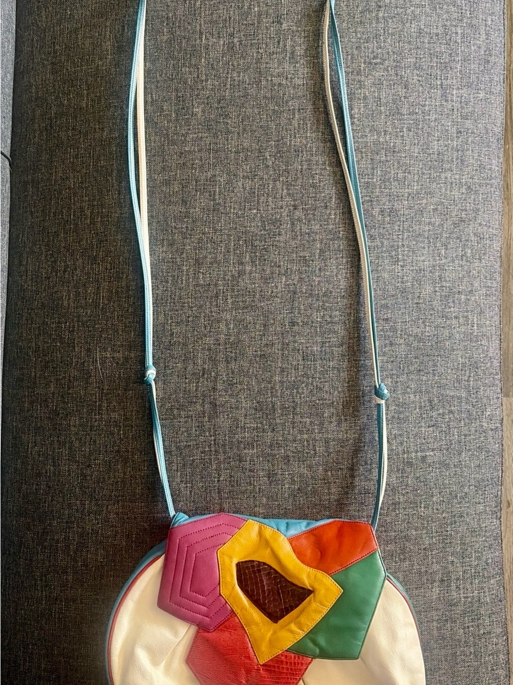 Vintage 1980s Sharif Genuine Leather Barrel Crossbody Floral Patchwork Bag Art - Picture 11 of 14